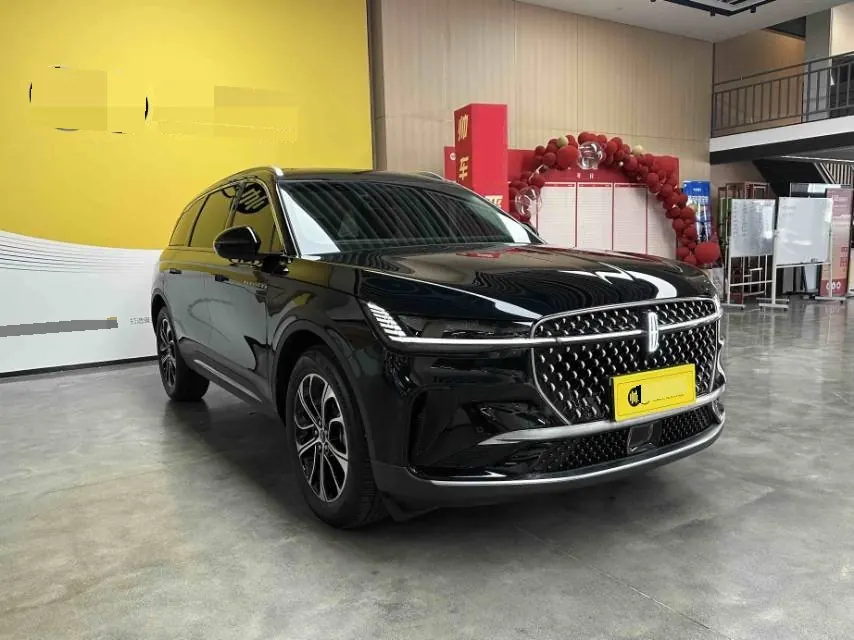 Lincoln 2025 Navigator 2.0T Four Drive Zunyi Edition Automatic Gear 2