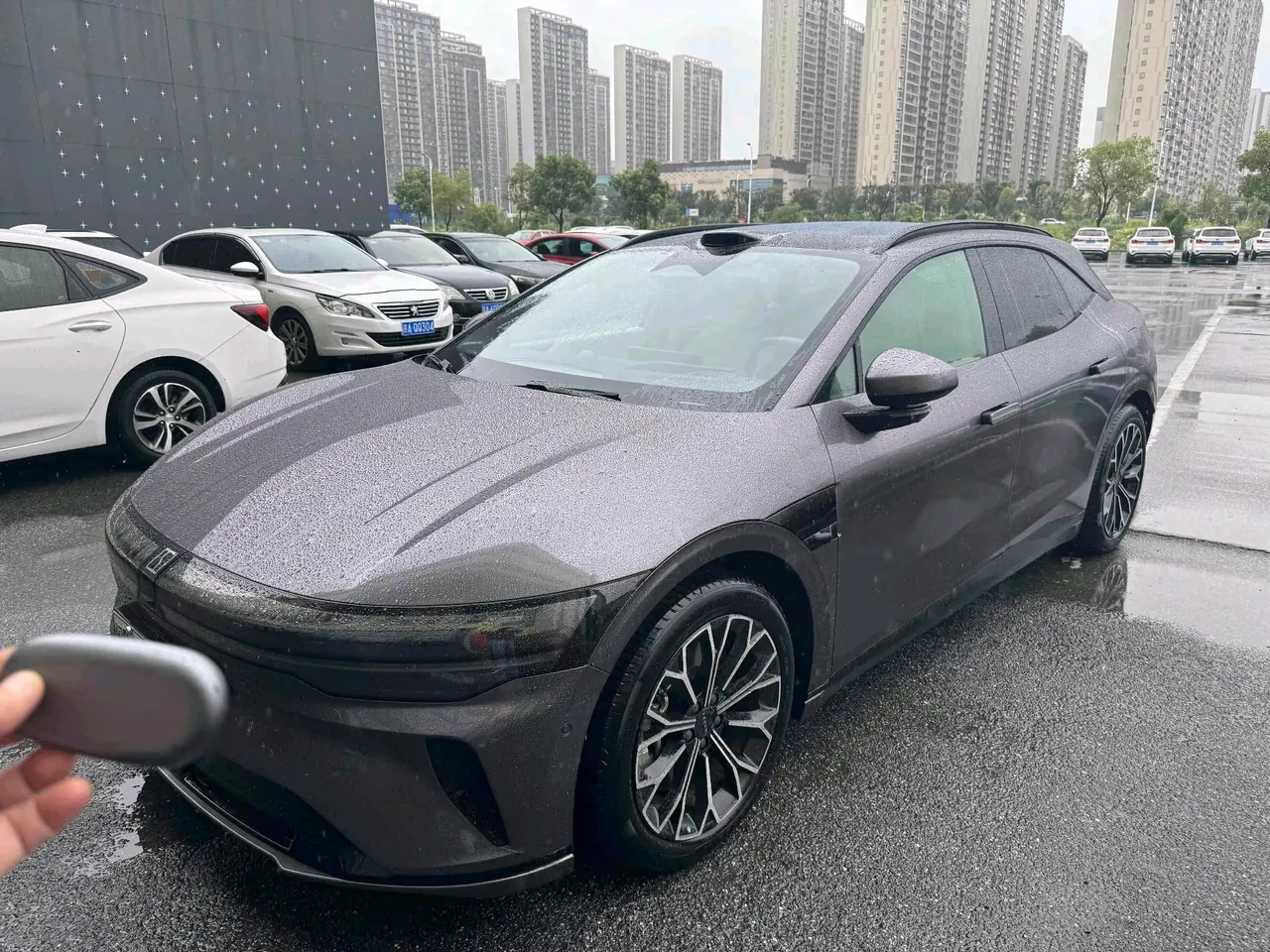 Open image lightbox: Zeekr 2025 Zeekr 7X 75kWh rear drive smart driving version automatic transmission