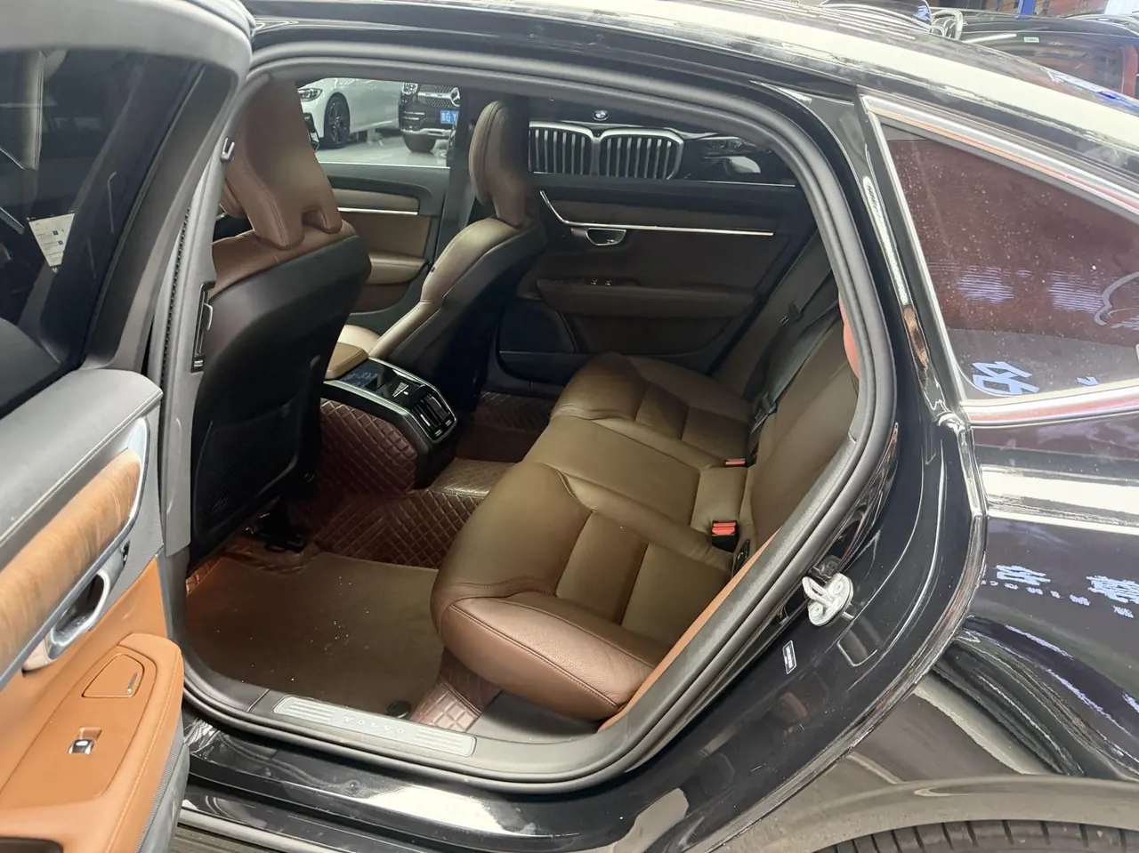 Volvo 2023 S90 48V 2.0T B5 Zhiyuan Deluxe Edition Automatic Gear 10
