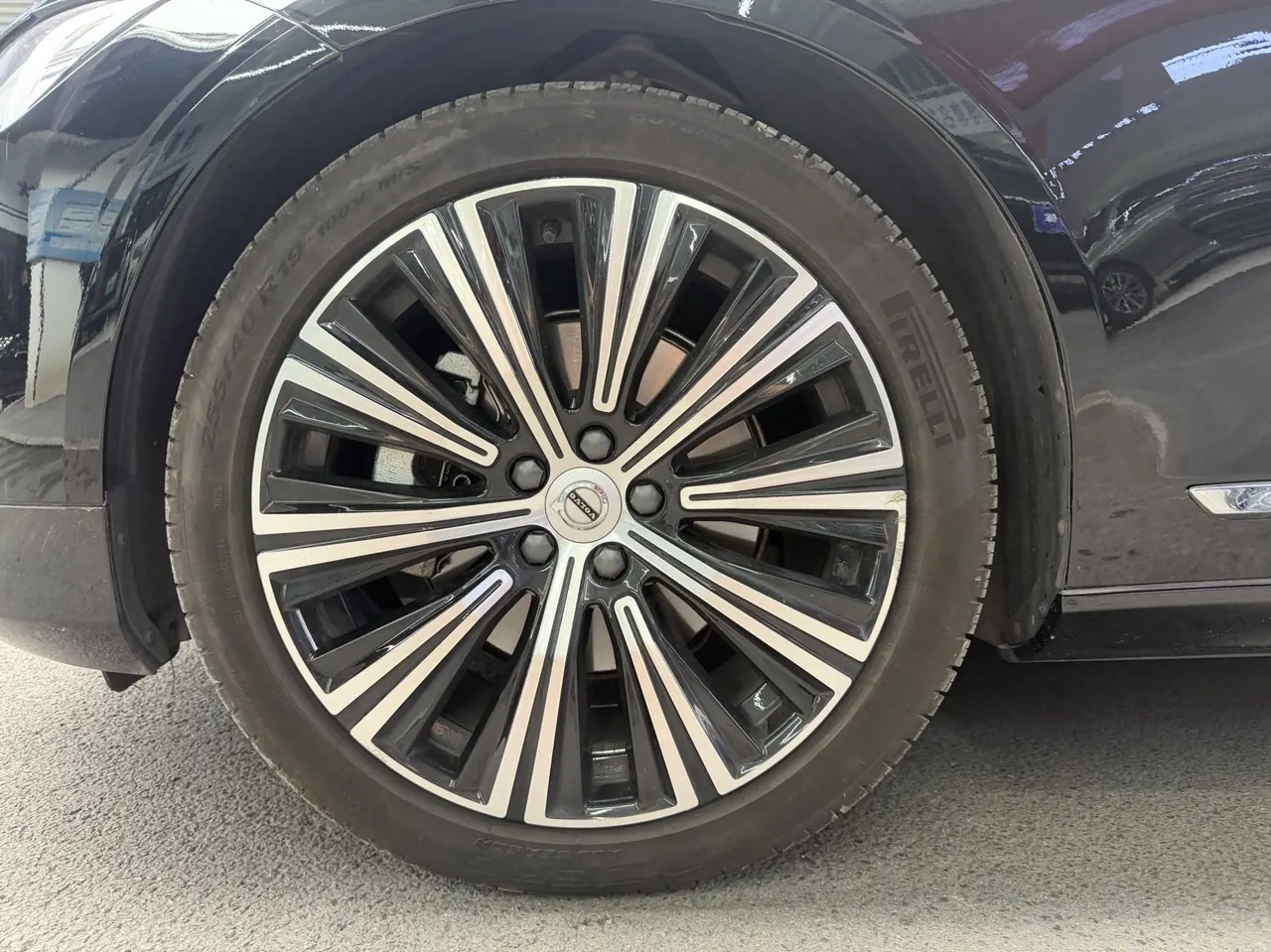 Volvo 2023 S90 48V 2.0T B5 Zhiyuan Deluxe Edition Automatic Gear 5