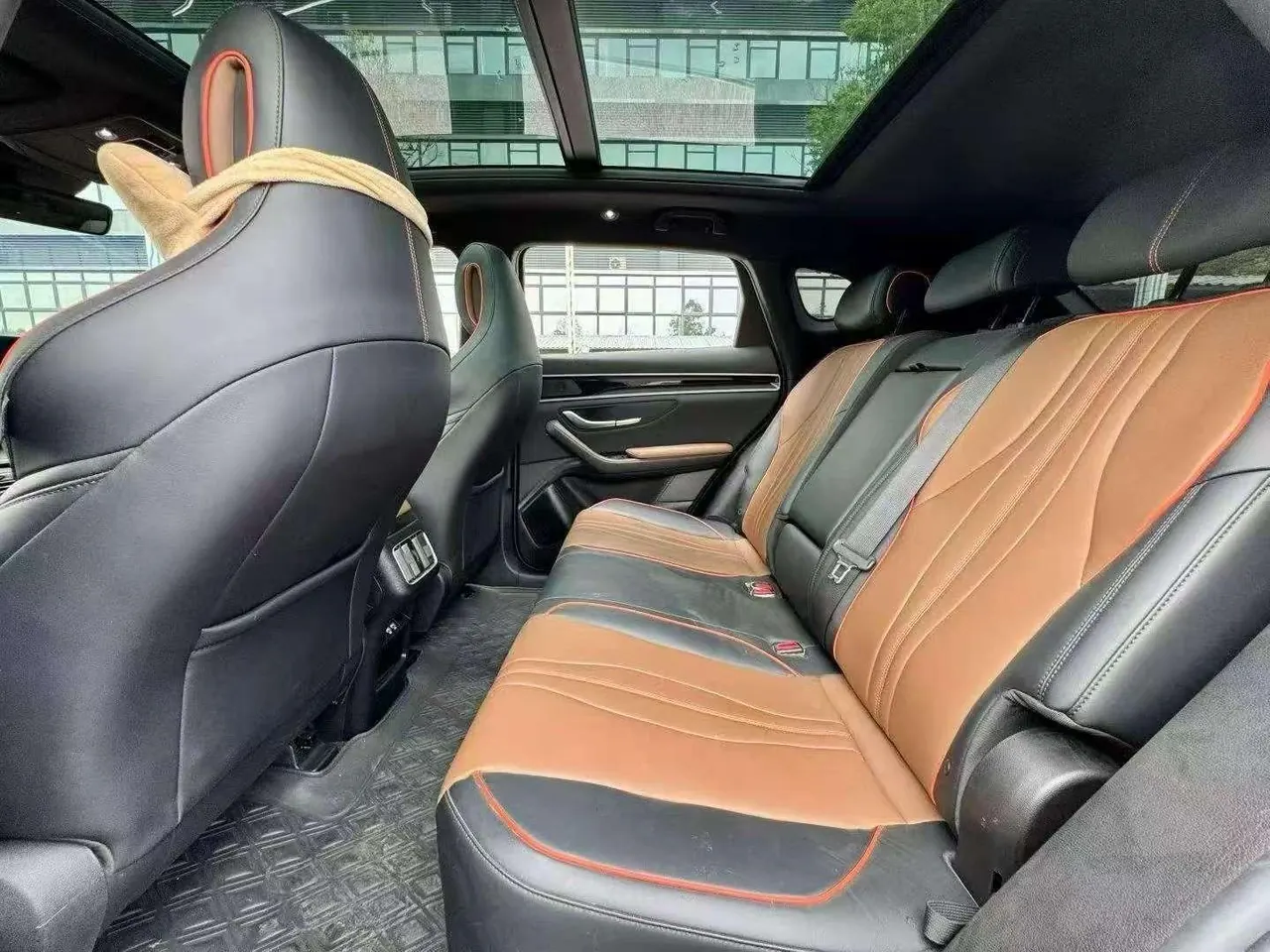 BYD 2020 Song PLUS 1.5T Flagship PLUS Automatic Gear 4