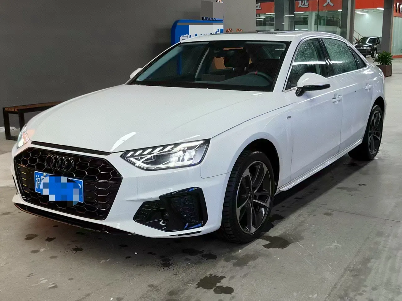 Open image lightbox: Audi 2025 A4L 2.0TFSI 40TFSI 2 million Yuexiang Edition Fashion Dynamic Automatic Gear