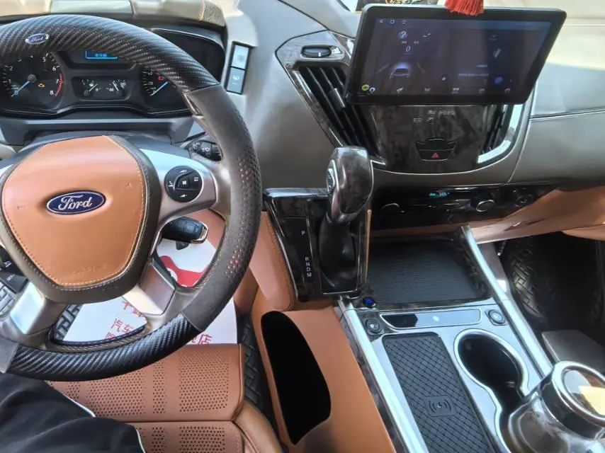 Ford 2020 Touruio 2.0T Business Class Edition Automatic Gear 2