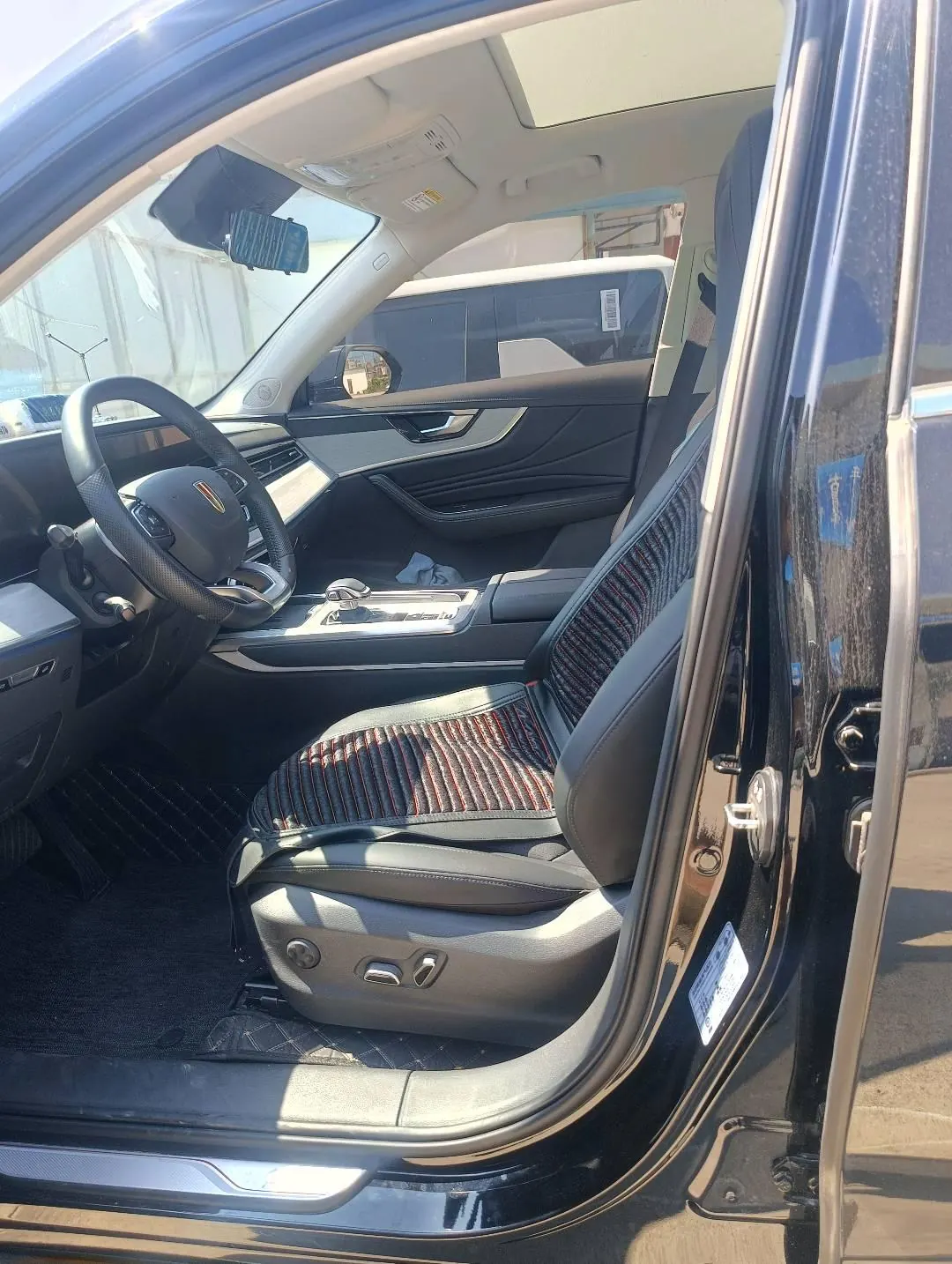 HongQi 2025 HS5 2.0T Two-Drive Flag Collar Pro Edition Automatic Gear 5