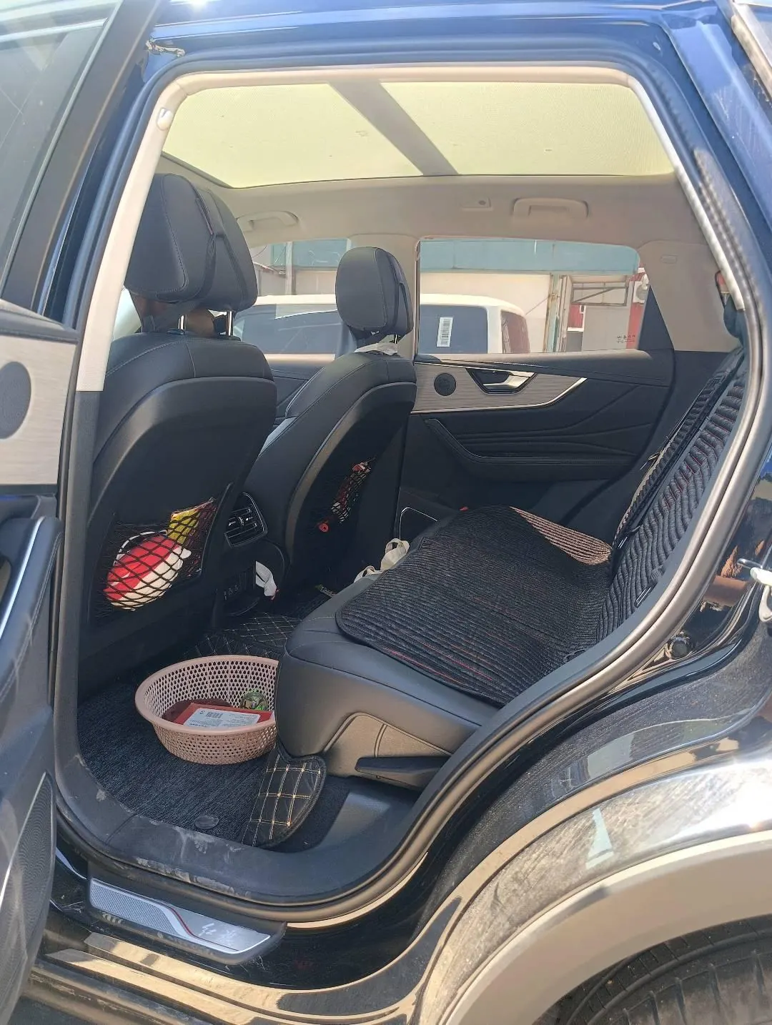 HongQi 2025 HS5 2.0T Two-Drive Flag Collar Pro Edition Automatic Gear 6