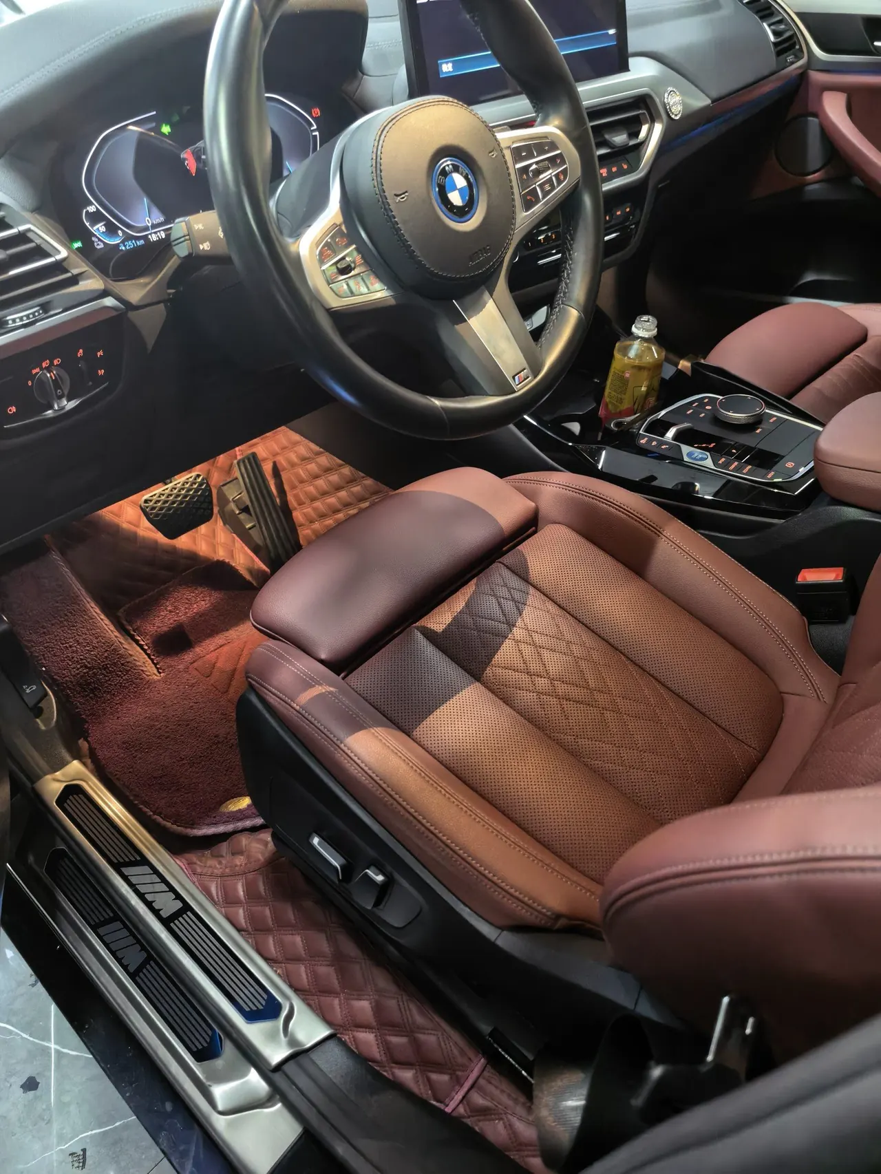 BMW 2023 iX3 leading automatic 4