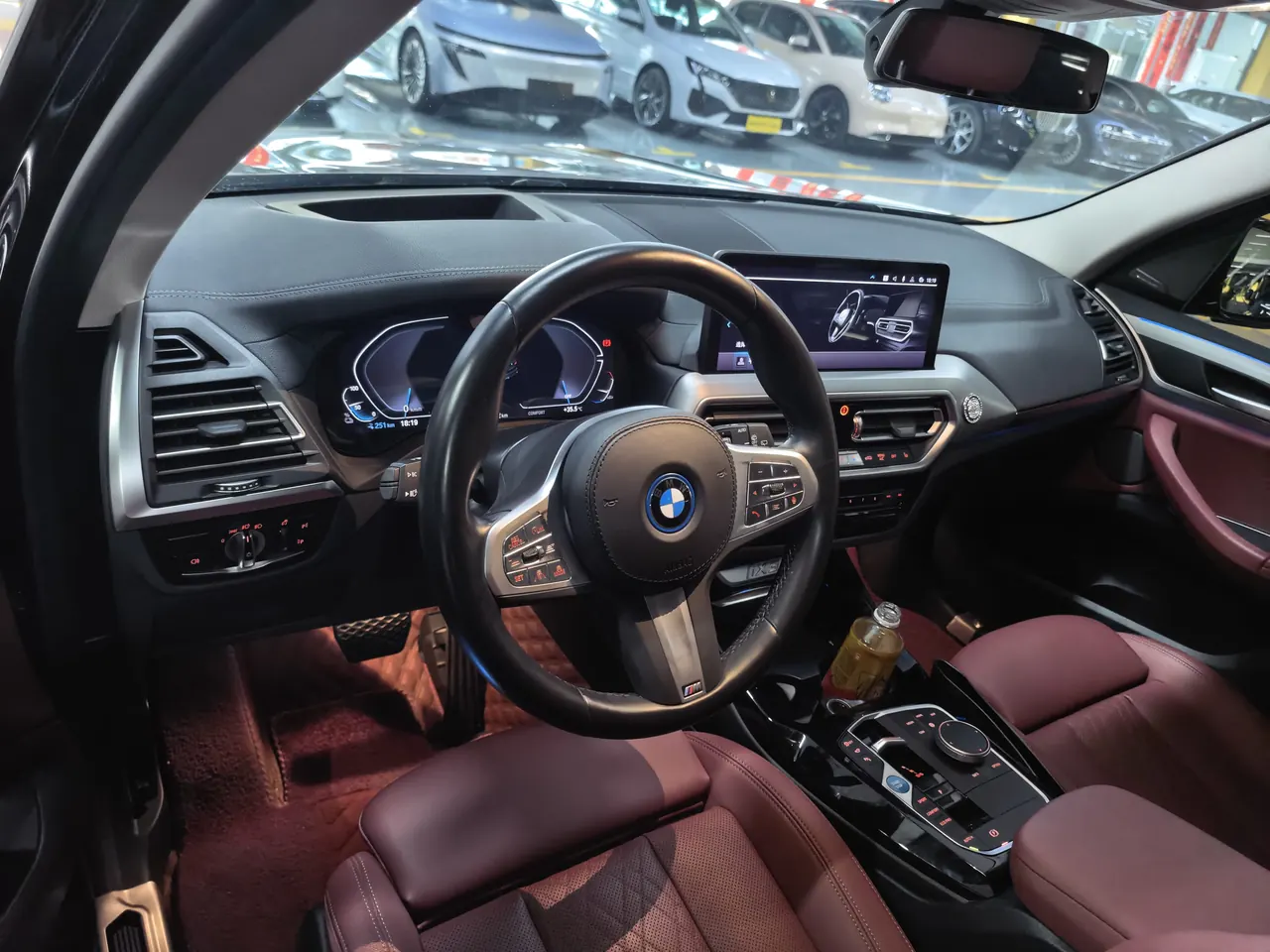 BMW 2023 iX3 leading automatic 5