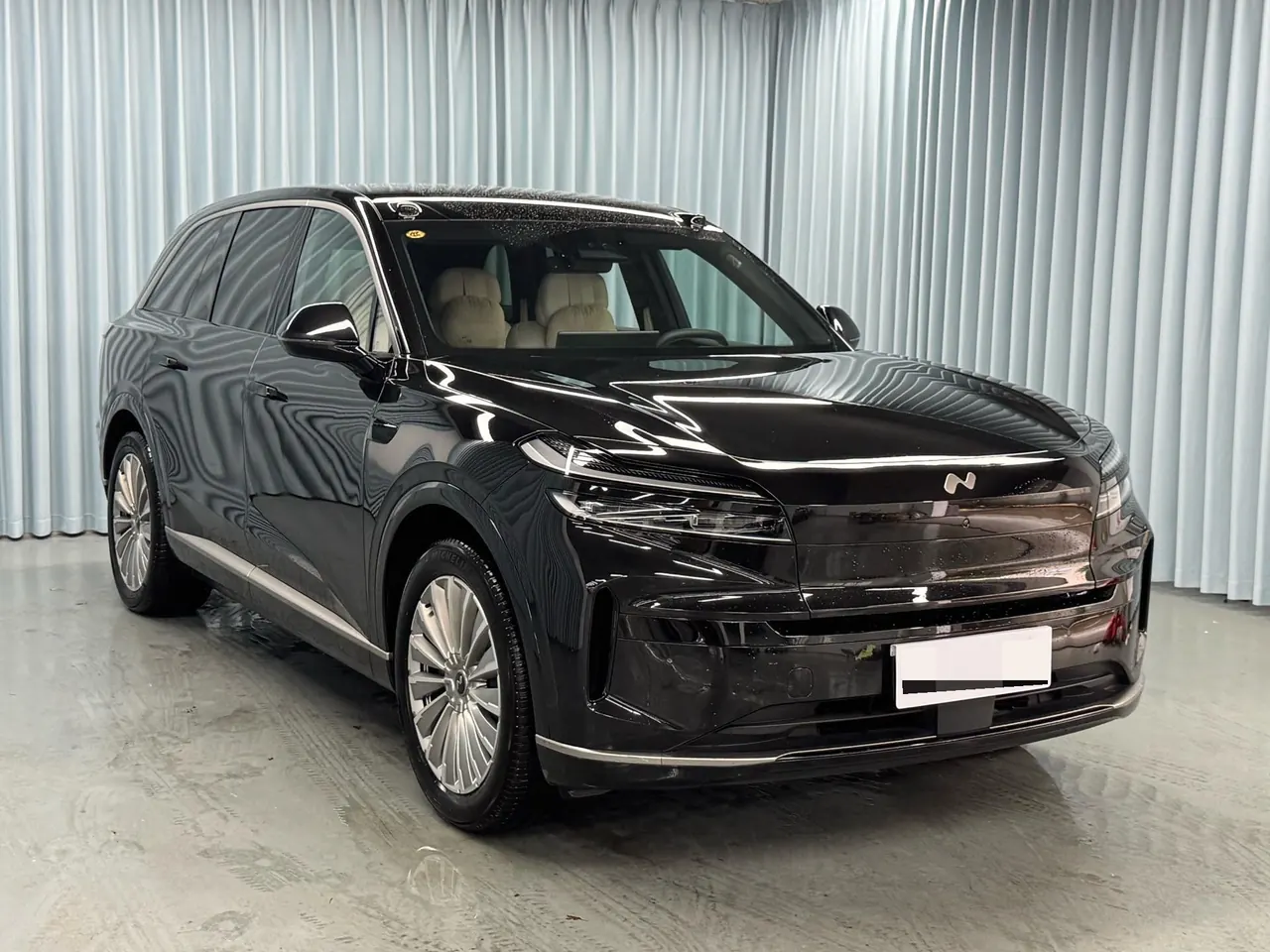 ONVO 2025 L90 Max seven-seat automatic gear 3