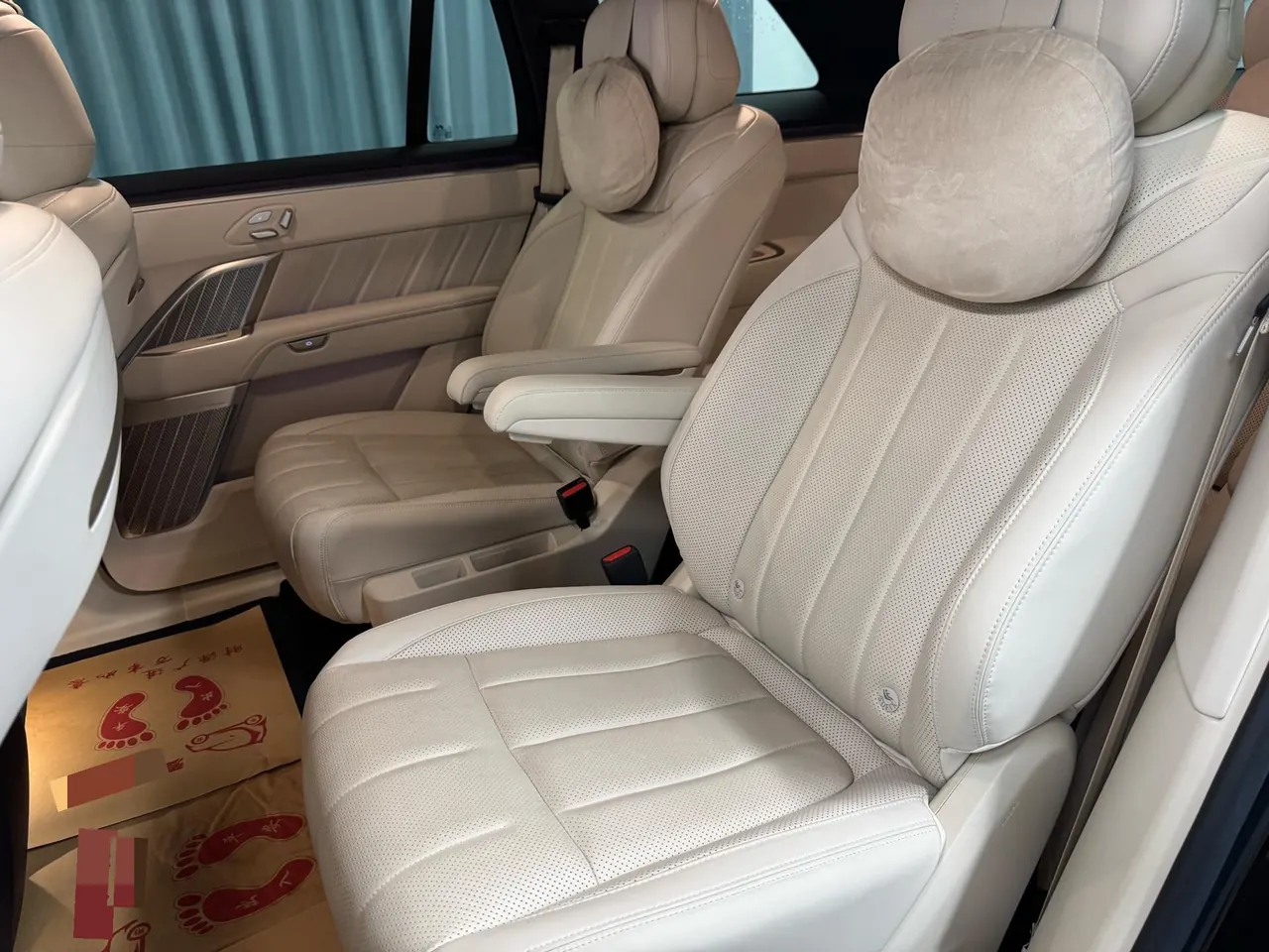 ONVO 2025 L90 Max seven-seat automatic gear 5