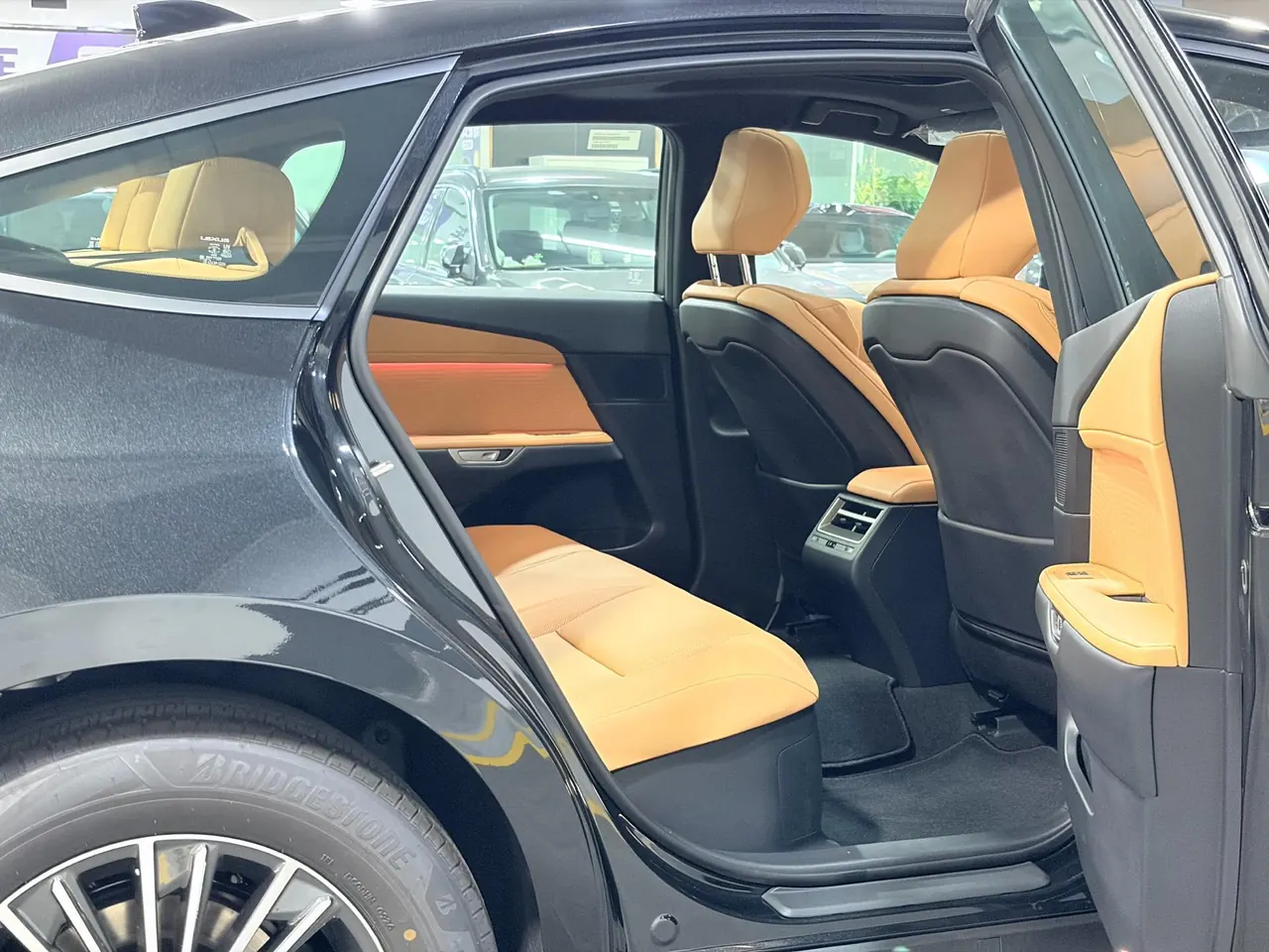 Lexus ES (Imported) 2026 ES300h 2.0 Stepless Automatic Gear 12