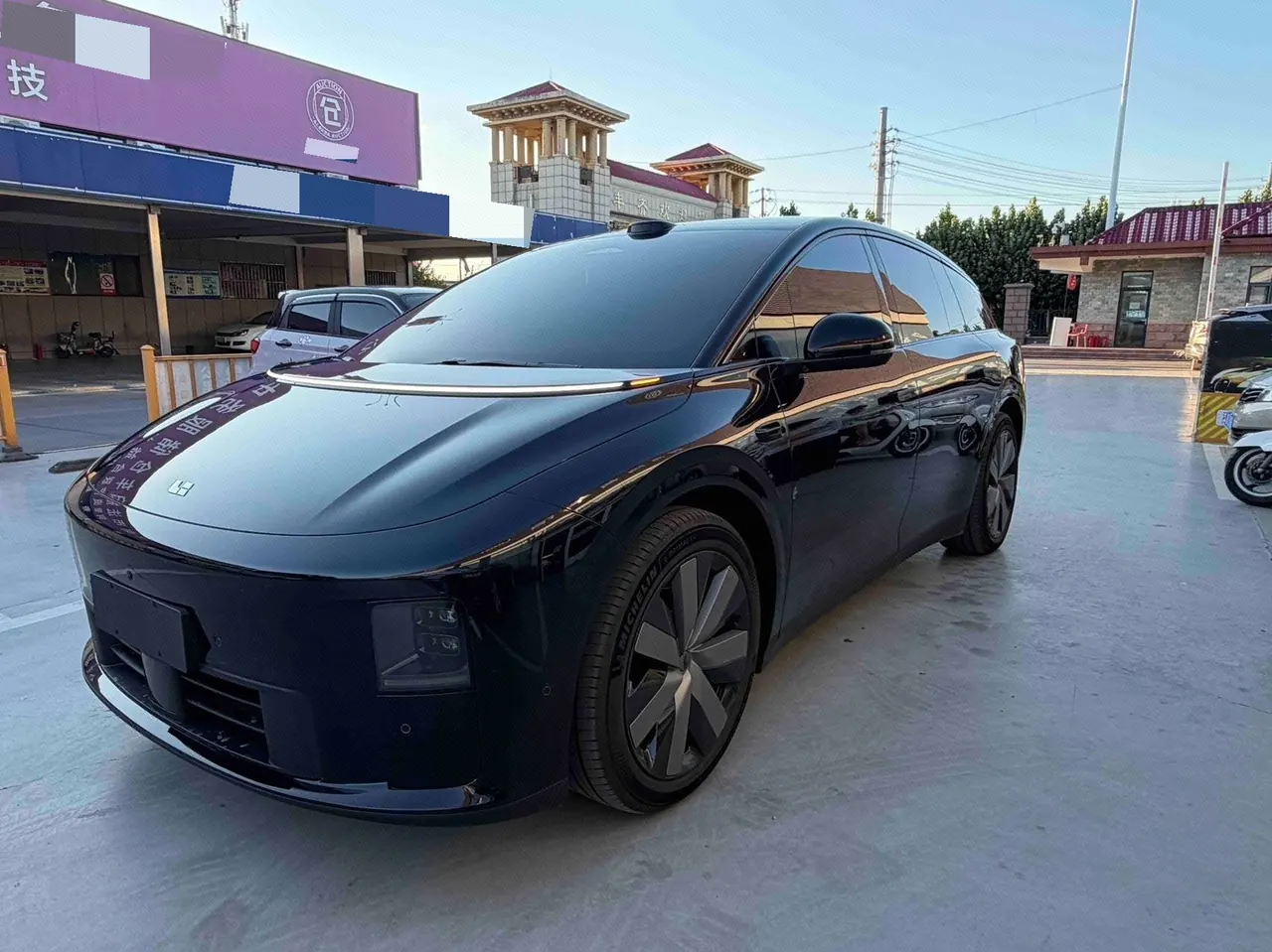Open image lightbox: Li 2025 i8 Standard Edition Automatic Gear