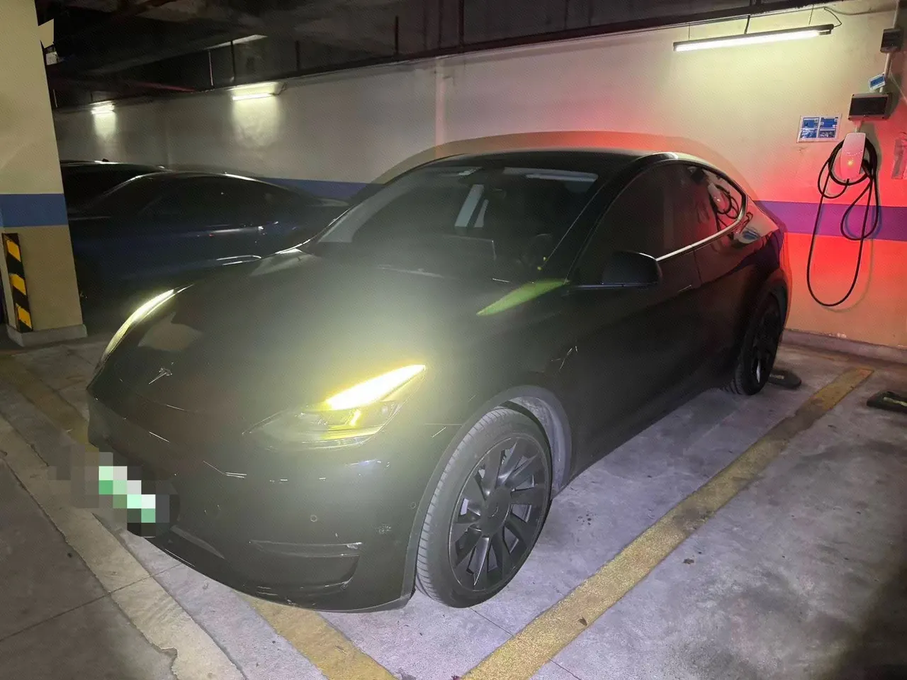 Open image lightbox: Tesla 2021 Model Y Standard Endurance Rear Drive Automatic Gear
