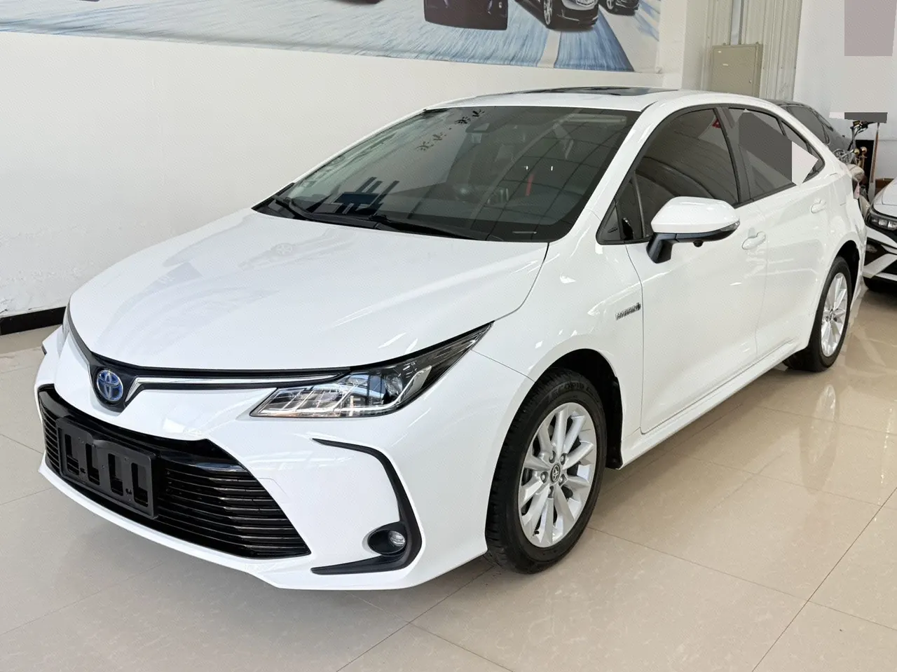 打开图片灯箱:Toyota 2021 Corolla Double Engine 1.8 Stepless Elite Automatic Gear