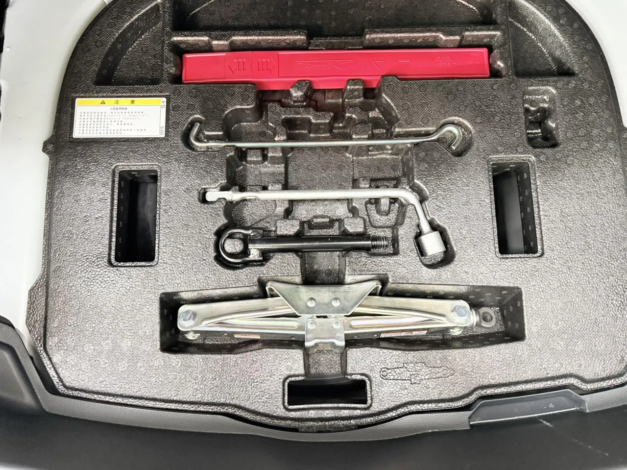 Toyota 2021 Corolla Double Engine 1.8 Stepless Elite Automatic Gear 16