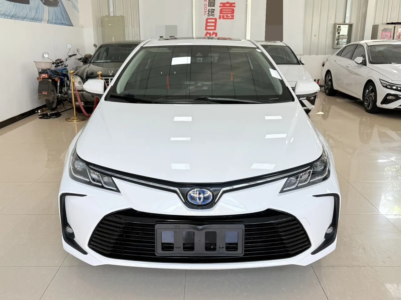 Toyota 2021 Corolla Double Engine 1.8 Stepless Elite Automatic Gear 2