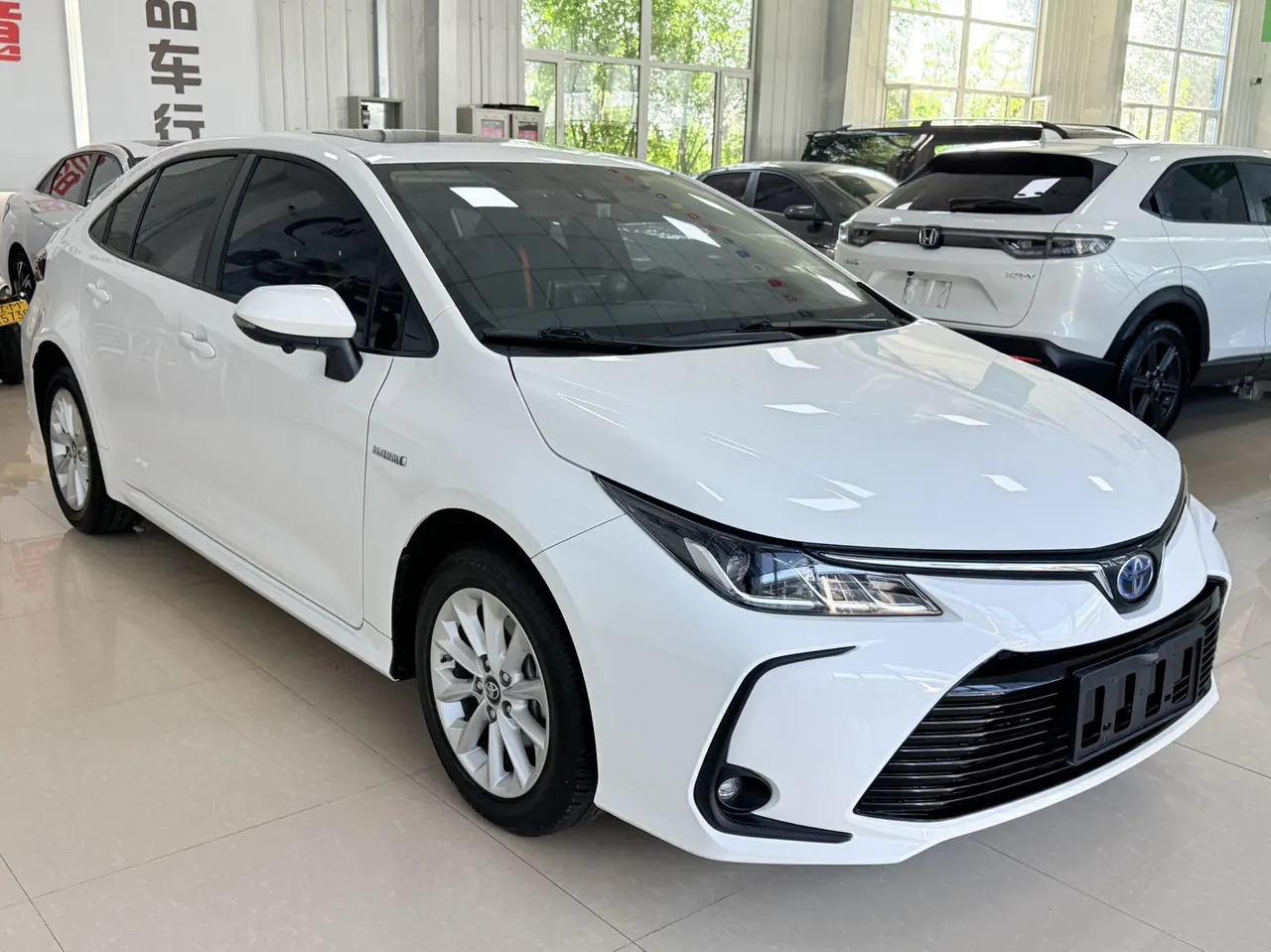 Toyota 2021 Corolla Double Engine 1.8 Stepless Elite Automatic Gear 3