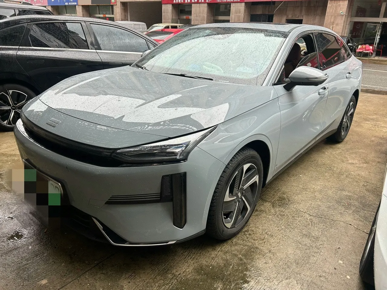 Open image lightbox: Geely Galaxy 2025 L6 EM-i 1.5 140km Starship Edition Automatic Gear