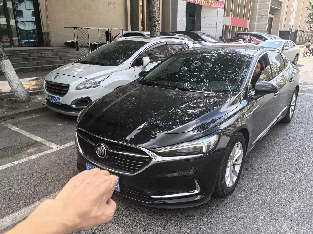 Open image lightbox: Buick 2022 LaCrosse 1.5T 552T Luxury Automatic Gear