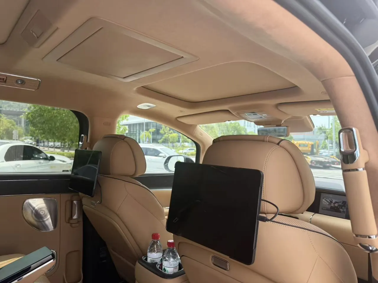 Denza 2026 Denza D9 EV four-wheel drive flash charging flagship automatic gear 4