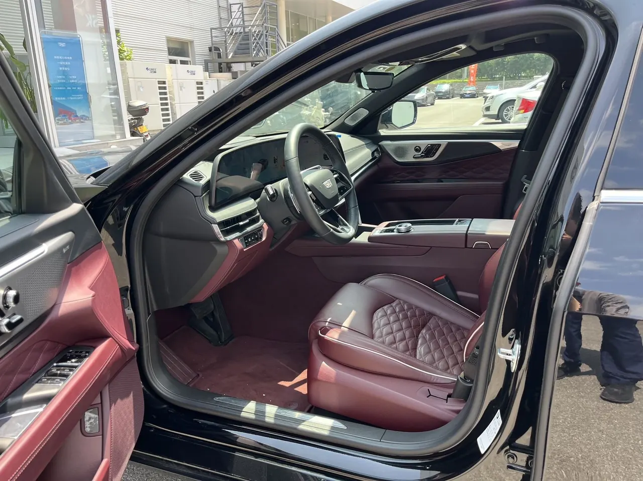 Cadillac 2026 CT6 2.0T 28T flagship automatic gear 4