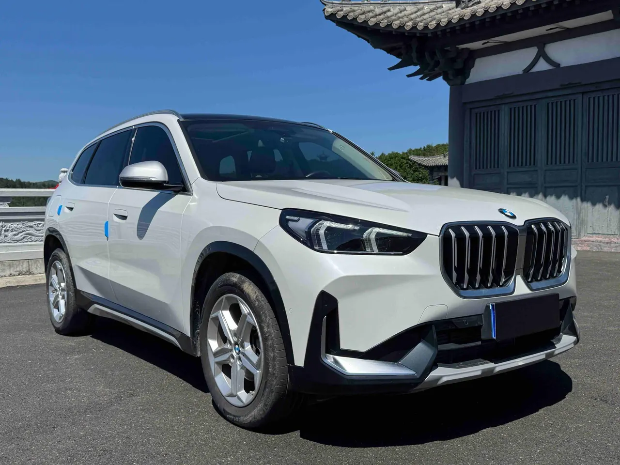 BMW 2023 X1 sDrive20Li 1.5T X Design Package Automatic Transmission 3