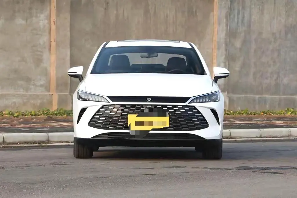 BYD 2026 Qin PLUS DM-i 1.5 stepless 210KM aggressive automatic gear 3