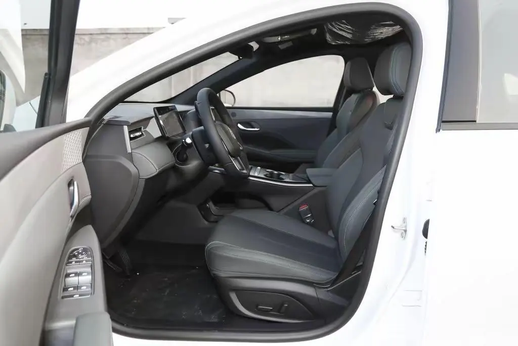 BYD 2026 Qin PLUS DM-i 1.5 stepless 210KM aggressive automatic gear 4