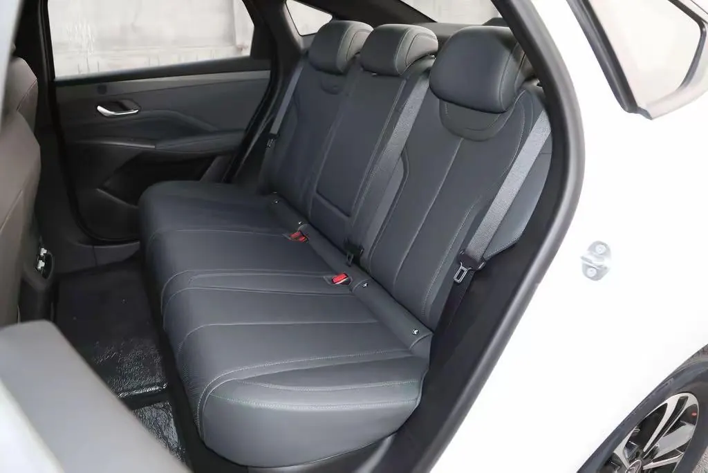 BYD 2026 Qin PLUS DM-i 1.5 stepless 210KM aggressive automatic gear 5