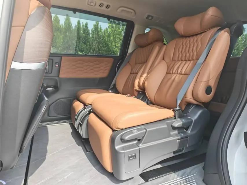 Honda 2026 Odyssey Hybrid 2.0 Stepless Sharp and Pleasant Edition Automatic Gear 4