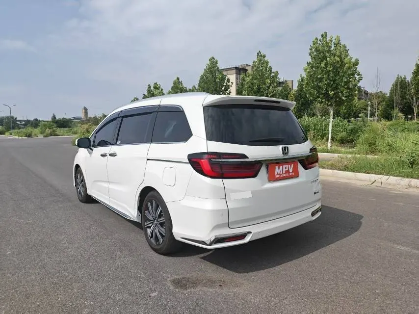 Honda 2026 Odyssey Hybrid 2.0 Stepless Sharp and Pleasant Edition Automatic Gear 9