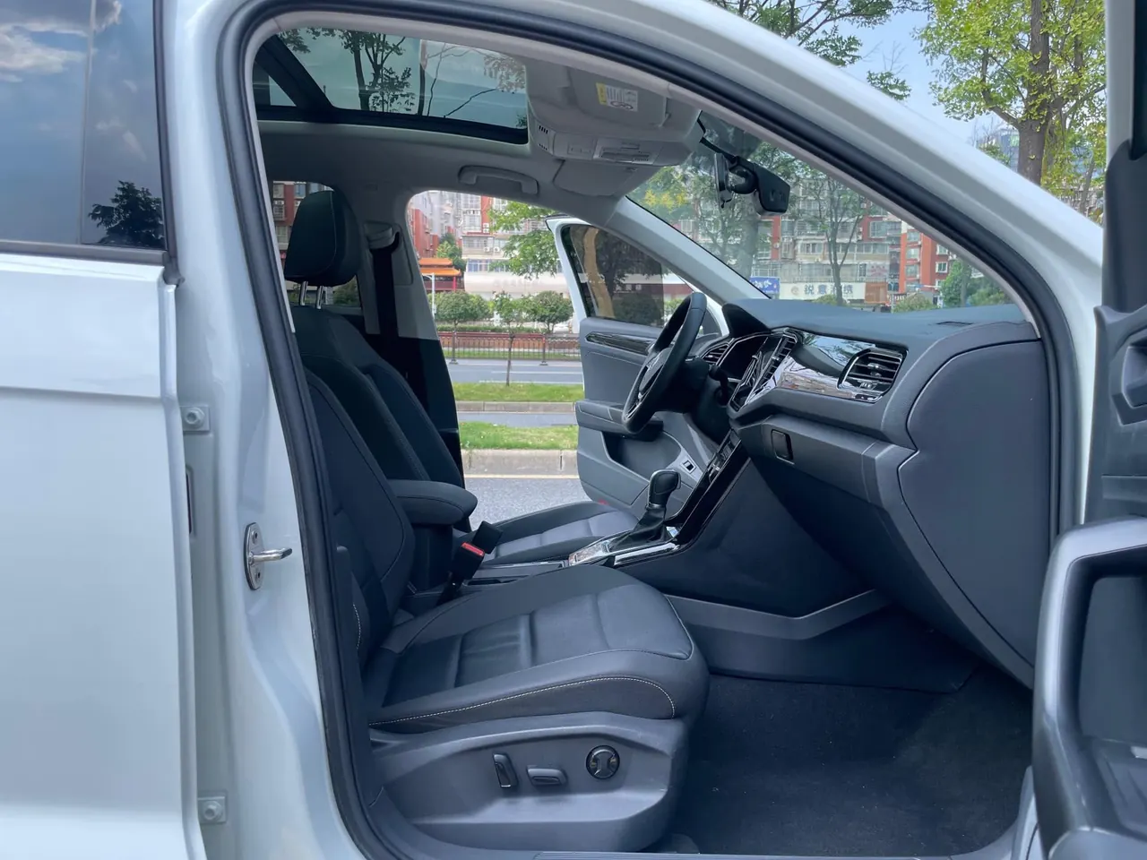 Volkswagen 2022 Tange 1.4TSI 280TSI Two-Drive Comfortable PLUS Automatic Gear 11