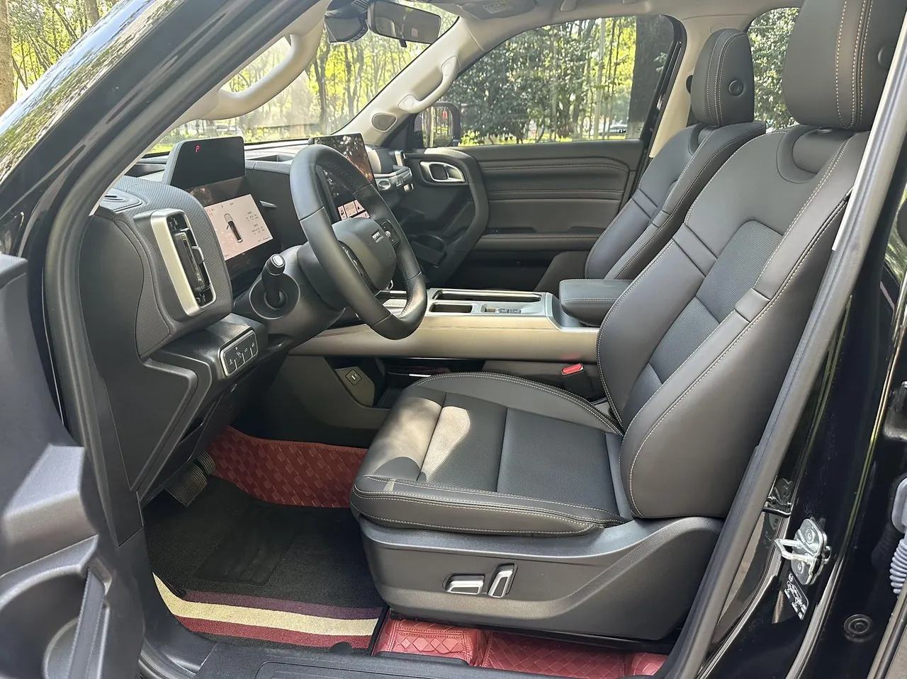 Haval 2026 big dog 2.0T Chinese garden dog version automatic gear 3