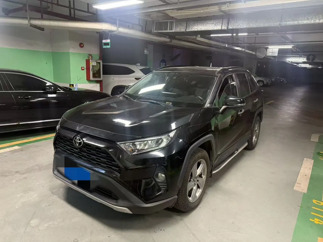 打开图片灯箱:Toyota 2022 RAV4 Rongbo 2.0 Stepless Two-Drive Fashion Edition Automatic Gear