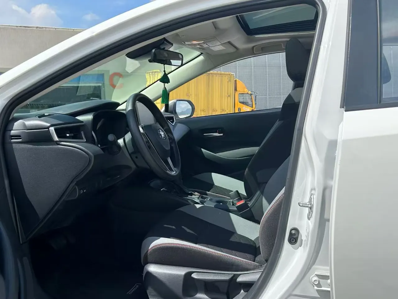 Toyota 2021 corolla 1.2T stepless elite PLUS version of automatic gear 2