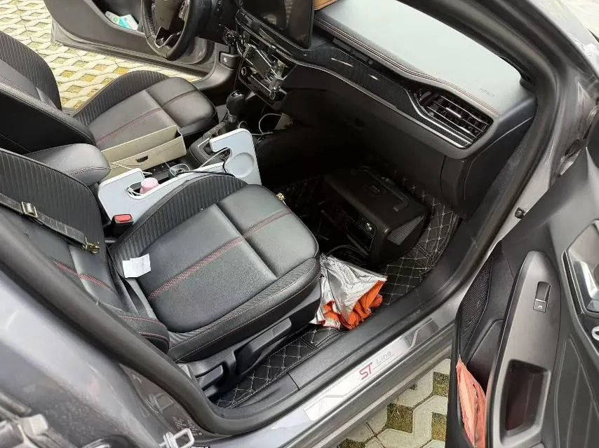 Ford 2021 Fox-hatchback 1.5T EcoBoost 180 ST Line Automatic 4