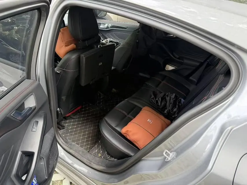 Ford 2021 Fox-hatchback 1.5T EcoBoost 180 ST Line Automatic 5