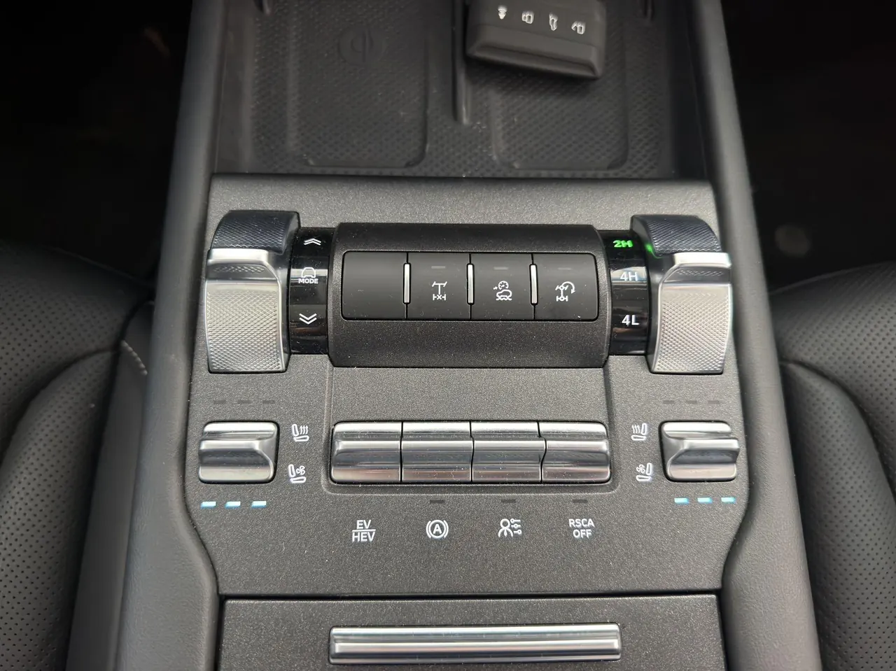 Tank 2025 model Tank 300 Hi4-T 2.0T Hi4-T automatic transmission 5
