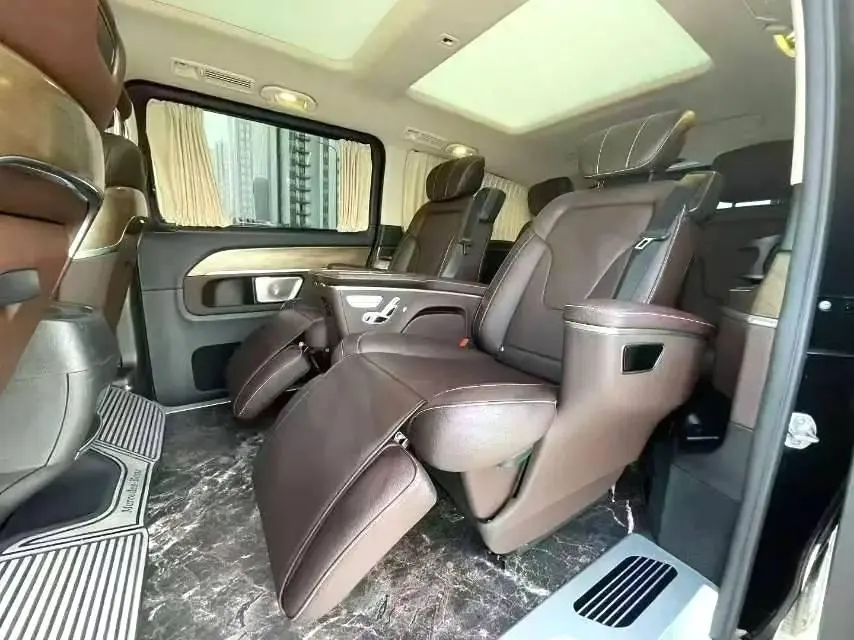 Mercedes Benz V 2022V 260 L 2.0T Premium Edition Automatic Gear 4