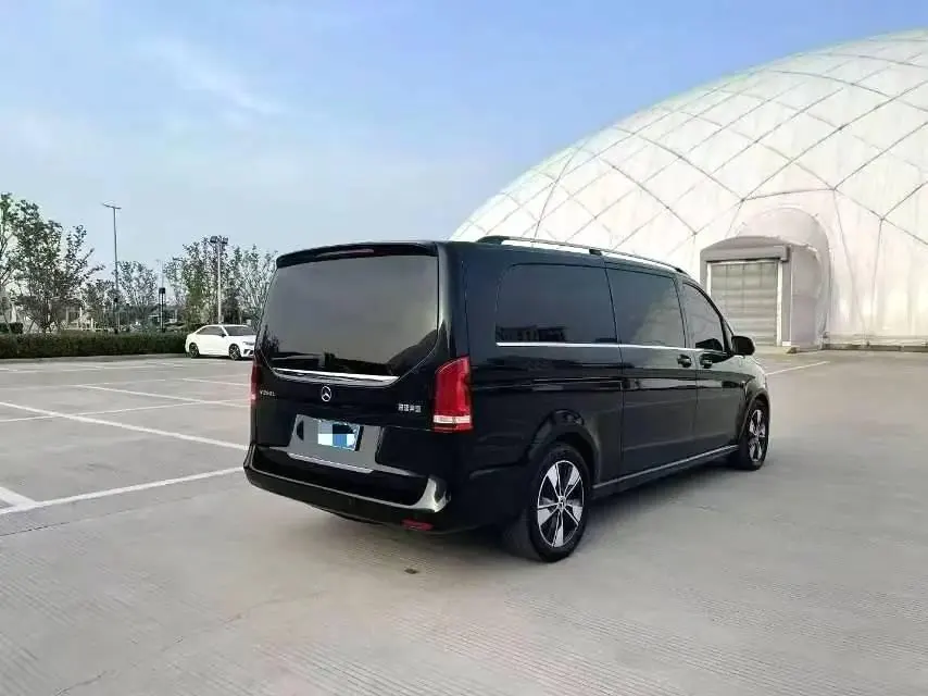 Mercedes Benz V 2022V 260 L 2.0T Premium Edition Automatic Gear 8