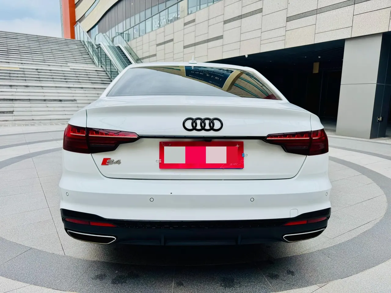 Audi 2022 A4L 2.0TFSI 40TFSI Deluxe Dynamic Automatic 6