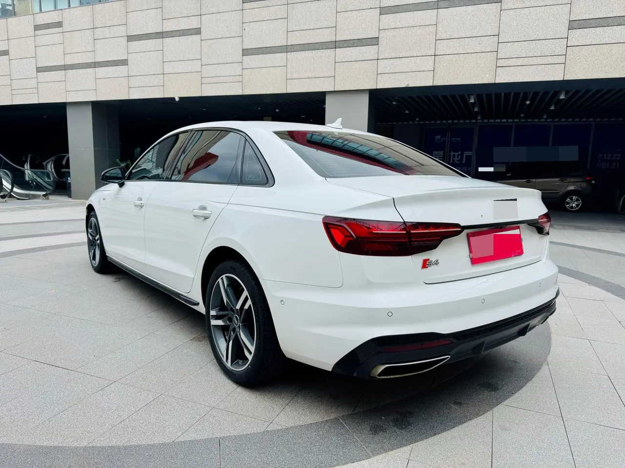Audi 2022 A4L 2.0TFSI 40TFSI Deluxe Dynamic Automatic 7