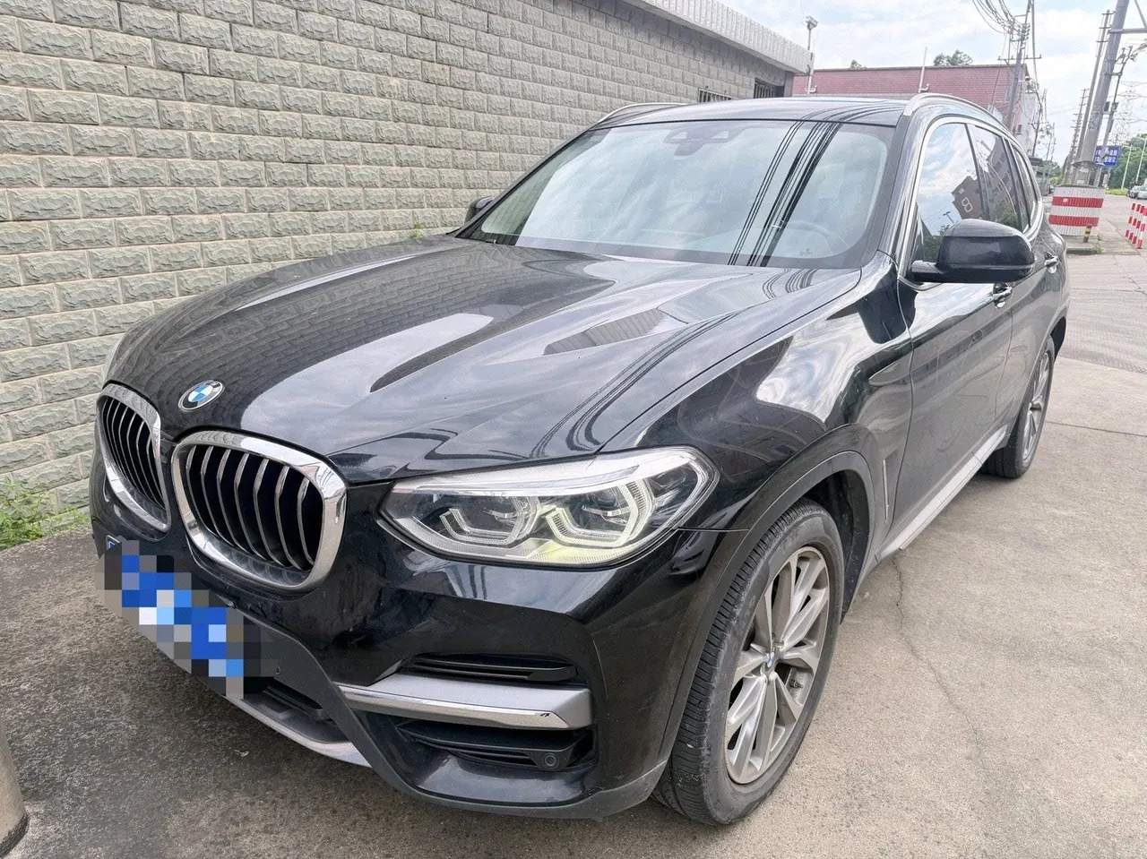 Open image lightbox: BMW 2021 X3 xDrive25i 2.0T luxury set automatic gear