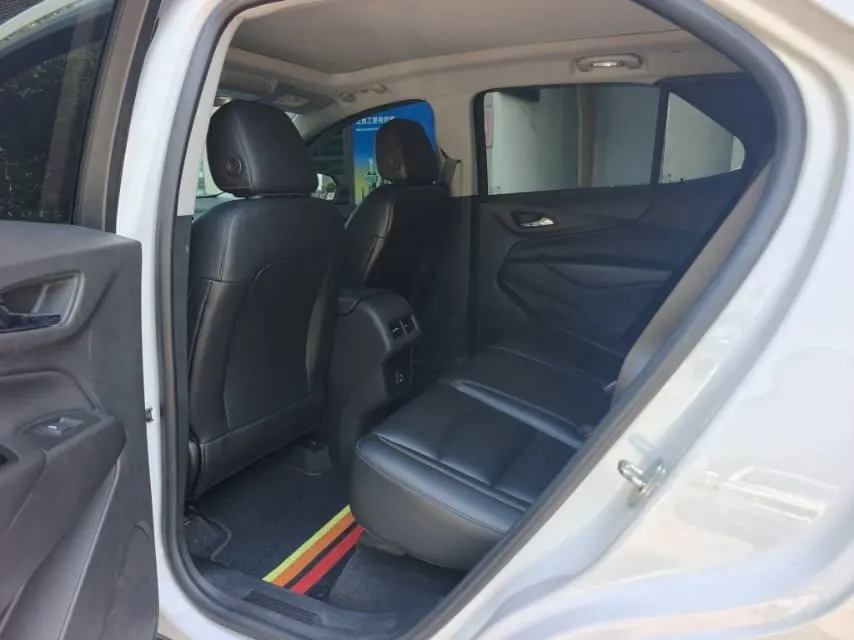 Chevrolet 2021 boundary explorers 1.5T 535T boundary version automatic gear 3
