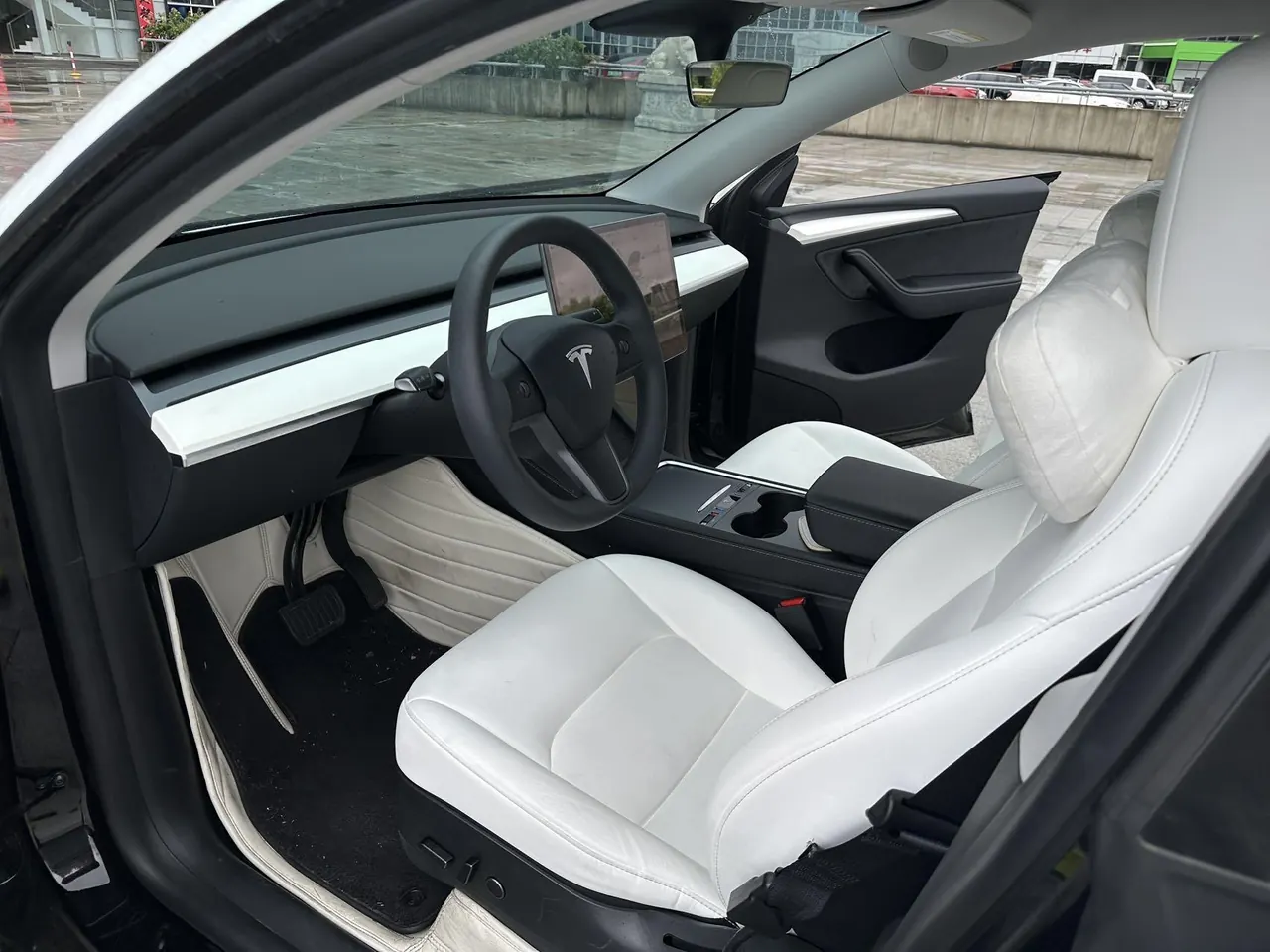 Tesla 2022 Model Y rear-wheel drive version (facelift) automatic gear 12