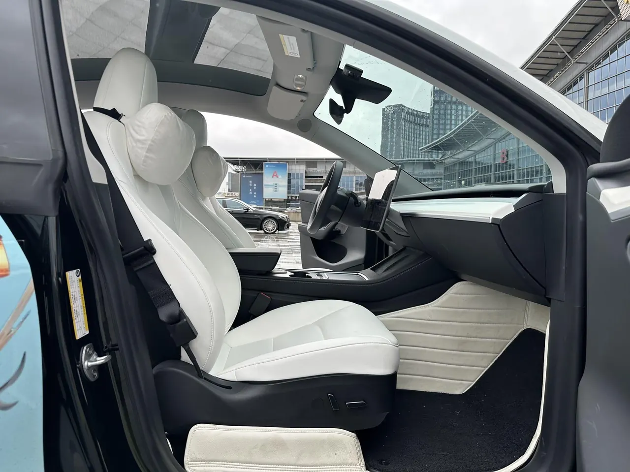 Tesla 2022 Model Y rear-wheel drive version (facelift) automatic gear 16