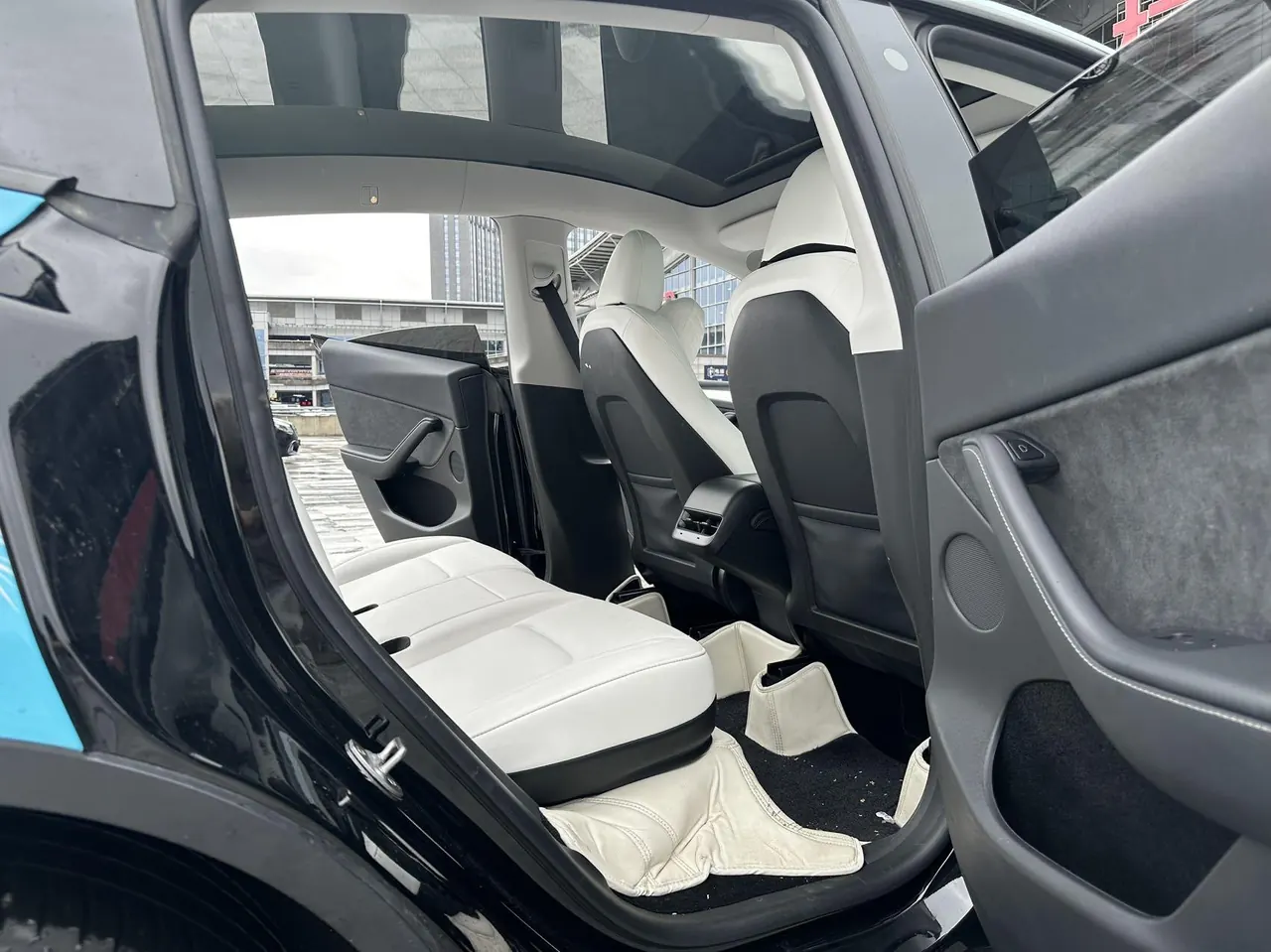 Tesla 2022 Model Y rear-wheel drive version (facelift) automatic gear 17