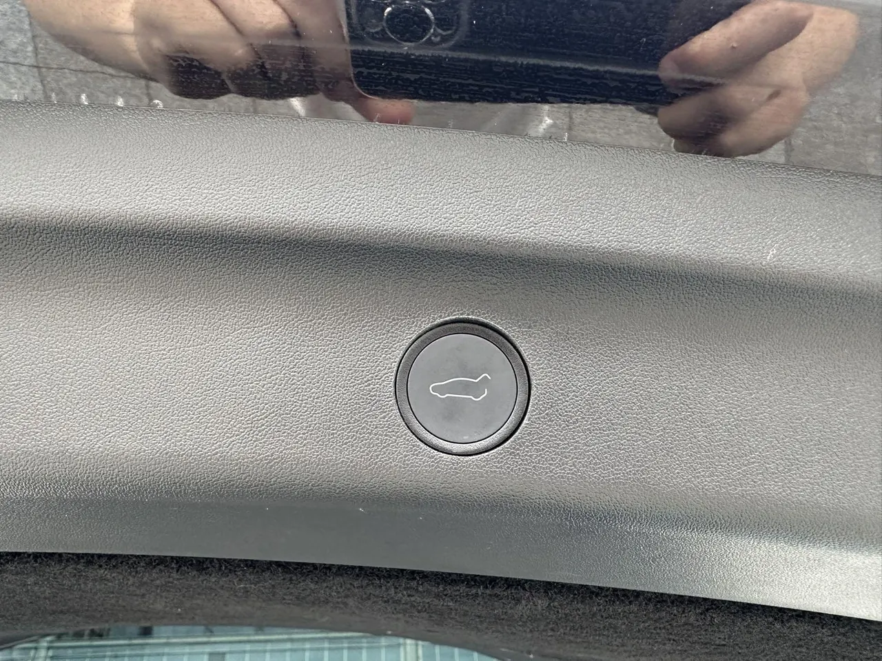Tesla 2022 Model Y rear-wheel drive version (facelift) automatic gear 19