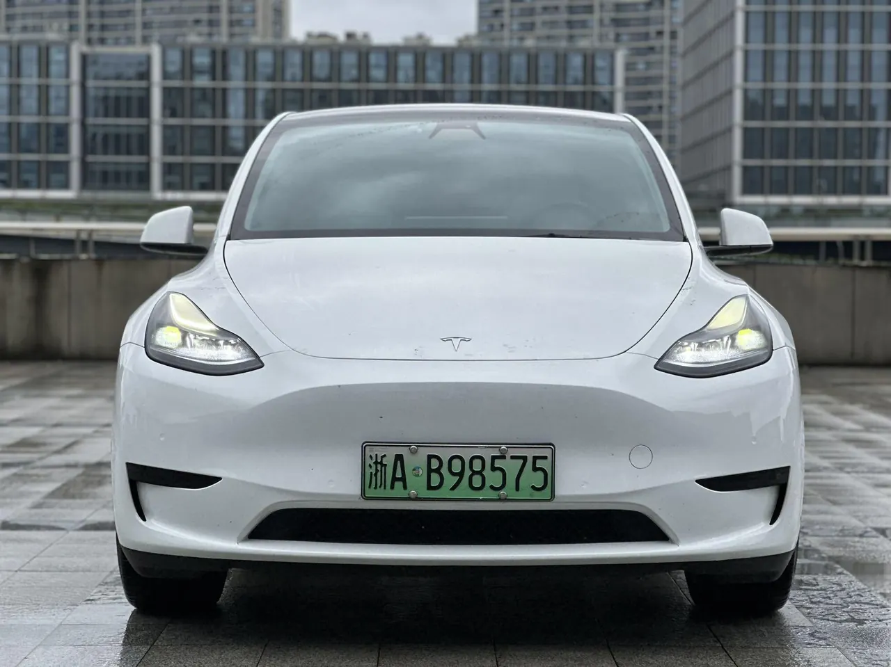 Tesla 2022 Model Y rear-wheel drive version (facelift) automatic gear 2