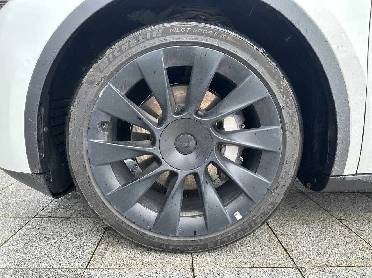 Tesla 2022 Model Y rear-wheel drive version (facelift) automatic gear 20