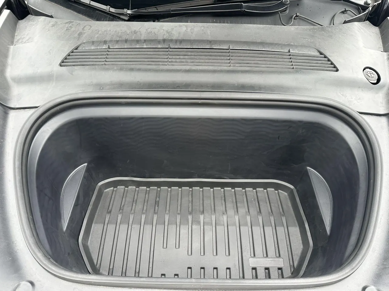 Tesla 2022 Model Y rear-wheel drive version (facelift) automatic gear 22